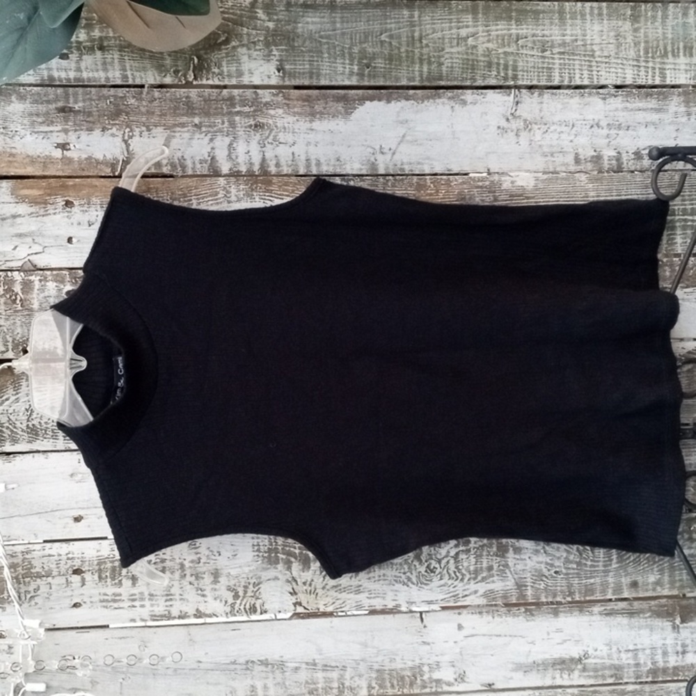 KIM & CAMI BLACK MOCK TURTLENECK SLEEVELESS